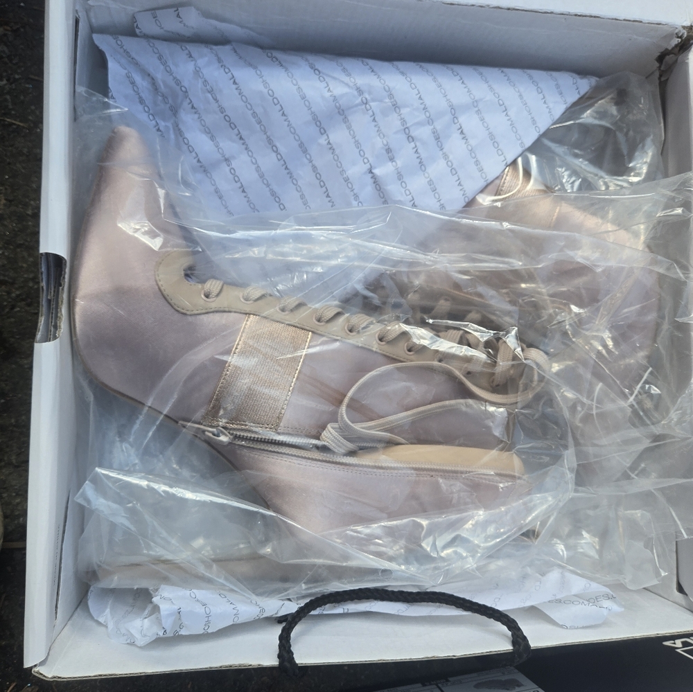 Woman's aldo boots new in box size 9*** - Picture 2 of 6